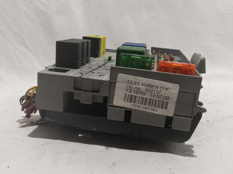 Recambio de caja reles / fusibles para opel astra g berlina 1.7 16v cdti cat (z 17 dtl / lrb) referencia OEM IAM X55E30R301 2441