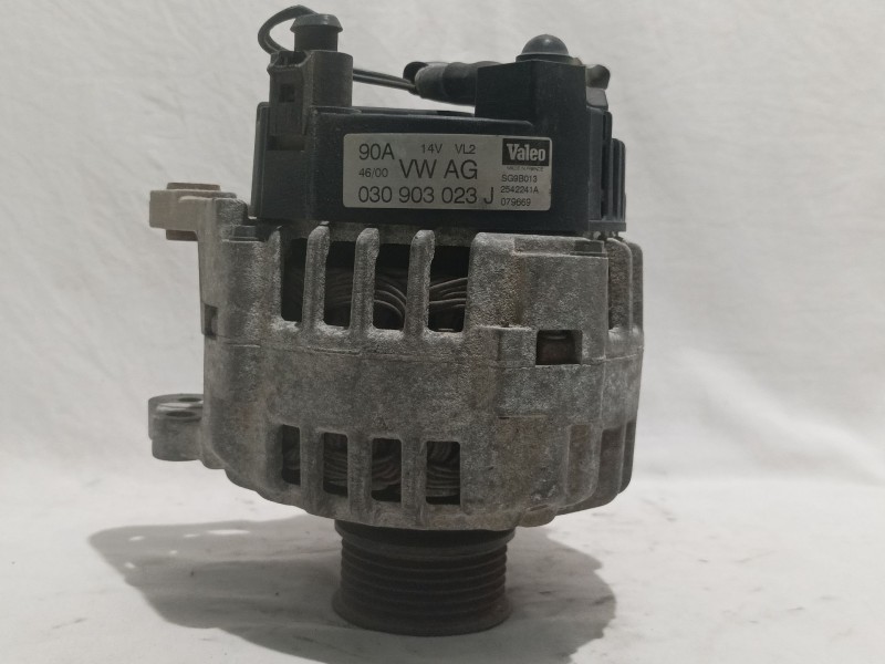 Recambio de alternador para seat ibiza (6l1) stella referencia OEM IAM 2542241A 030903023J 