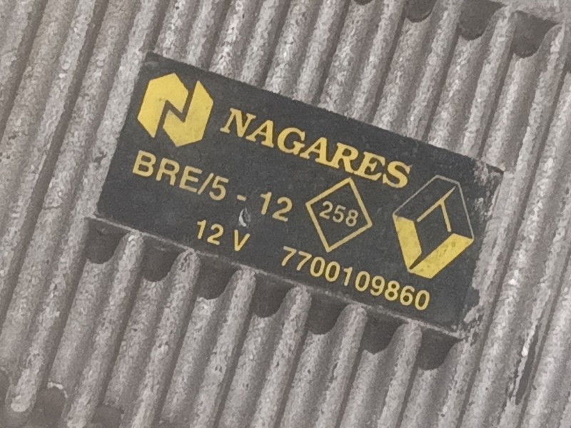 Recambio de caja precalentamiento para renault kangoo (f/kc0) 1.9 diesel referencia OEM IAM 7700109860  