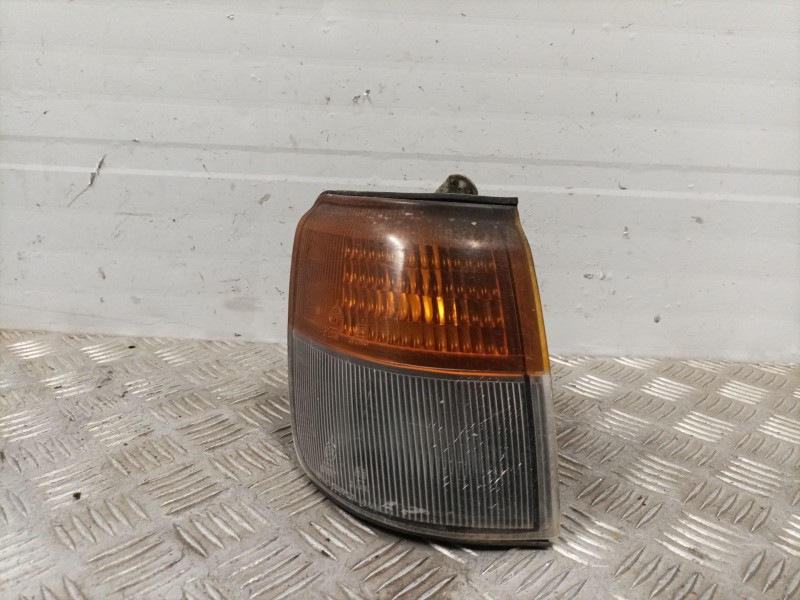 Recambio de piloto delantero derecho para mitsubishi pajero referencia OEM IAM MB831082  