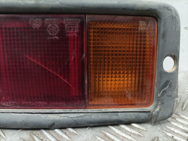 Recambio de piloto trasero derecho paragolpes para mitsubishi pajero referencia OEM IAM MB861940  