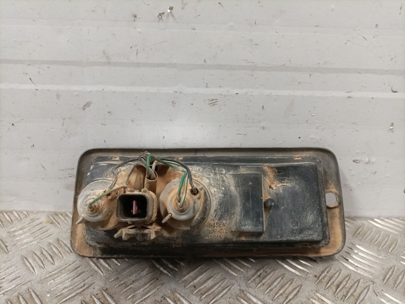 Recambio de piloto trasero derecho paragolpes para mitsubishi pajero referencia OEM IAM MB861940  