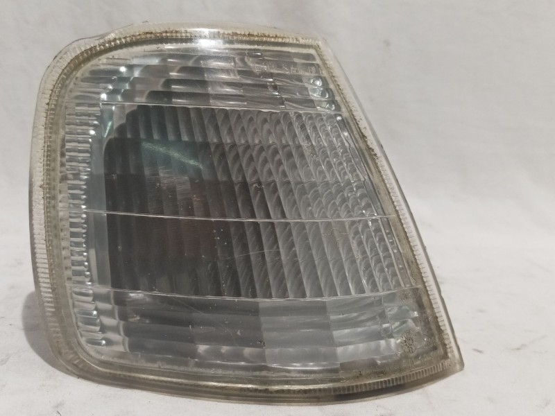 Recambio de piloto delantero derecho para peugeot 405 berlina 1.9 diesel referencia OEM IAM 10840  