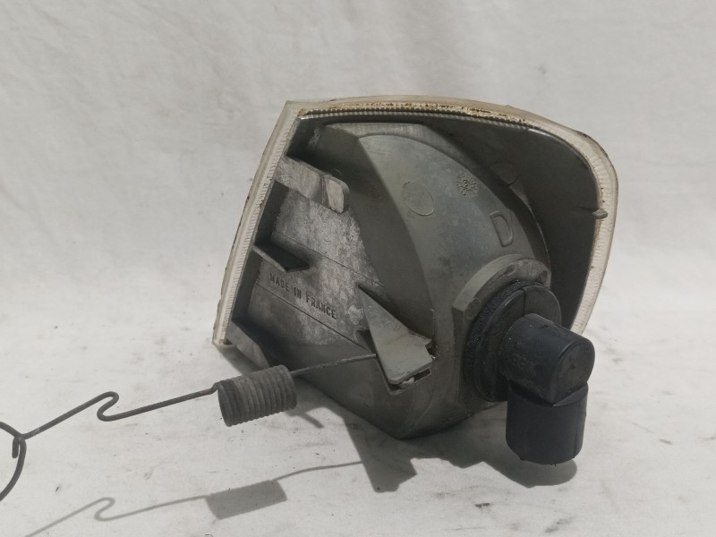 Recambio de piloto delantero derecho para peugeot 405 berlina 1.9 diesel referencia OEM IAM 10840  