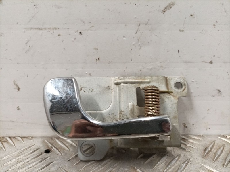 Recambio de maneta interior trasera derecha para mitsubishi pajero referencia OEM IAM MB669170  