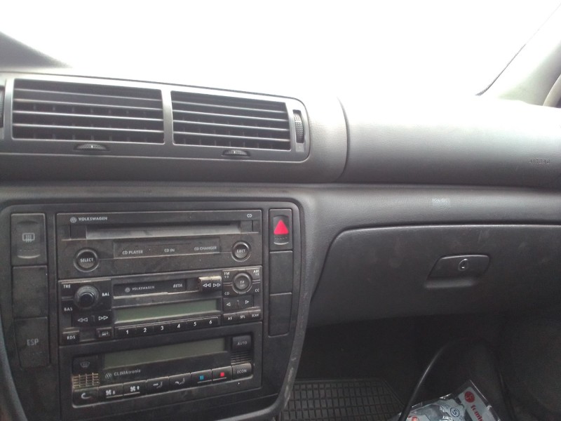 volkswagen passat berlina (3b3) del año 2000