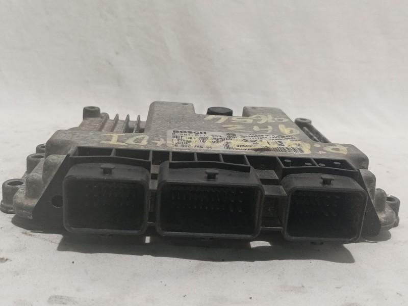 Recambio de centralita motor uce para peugeot 407 st confort referencia OEM IAM 9658274680 0281011633 