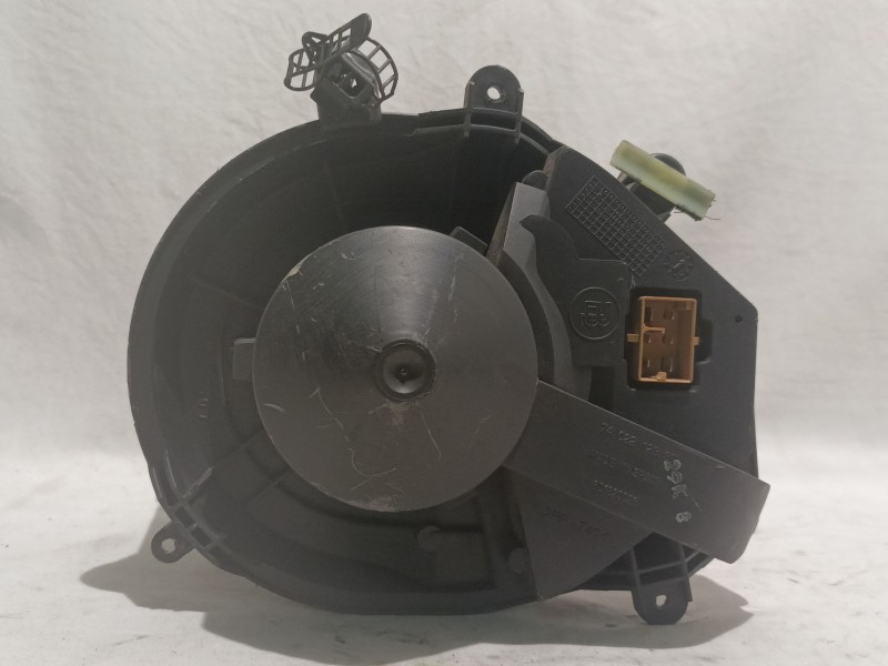 Recambio de ventilador calefaccion para audi a4 berlina (b5) 1.9 tdi referencia OEM IAM 740221233F  