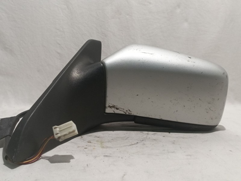 Recambio de retrovisor izquierdo para volvo v40 familiar 1.8 16v referencia OEM IAM 30623547  