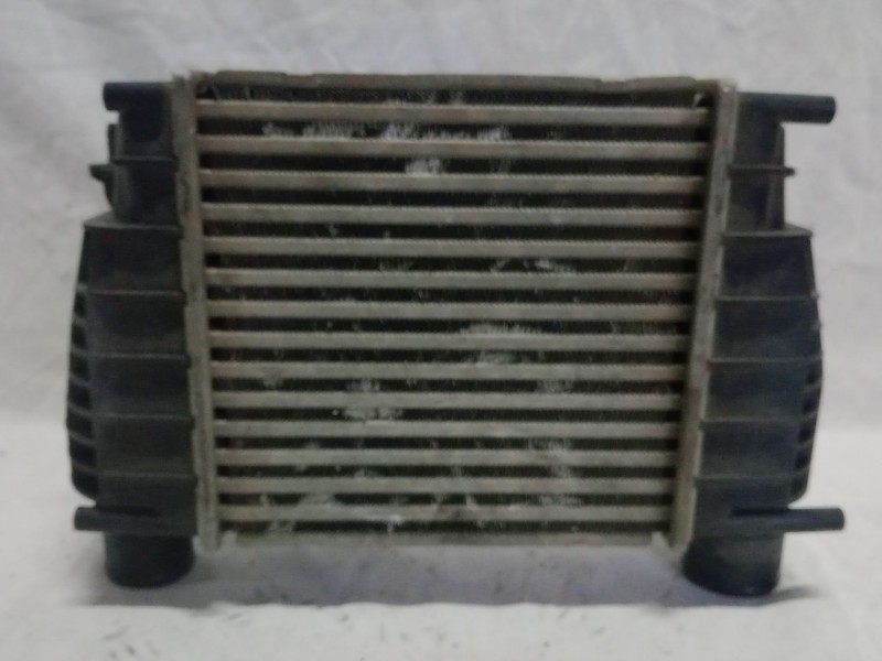 Recambio de intercooler para renault clio iii referencia OEM IAM 8200471885 880590X 