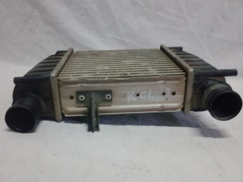 Recambio de intercooler para renault clio iii referencia OEM IAM 8200471885 880590X 