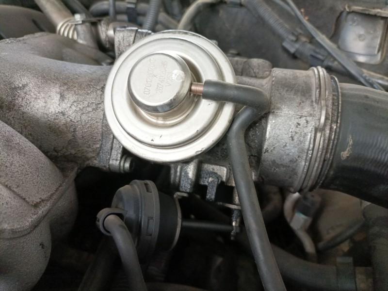 Recambio de valvula egr para volkswagen touareg (7la) referencia OEM IAM 070128073 070128070C 