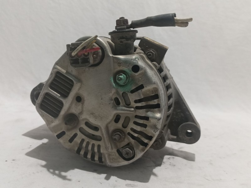 Recambio de alternador para toyota 4-runner (n13) 3.0 turbodiesel referencia OEM IAM 2700067110 1022115002 