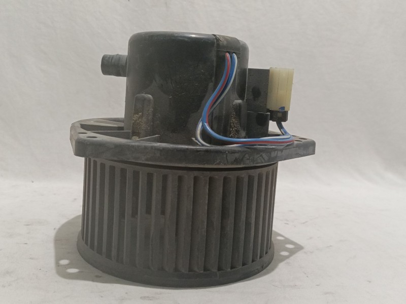 Recambio de ventilador calefaccion para nissan serena (c23m) 2.3 diesel referencia OEM IAM 4868330350 0130111154 