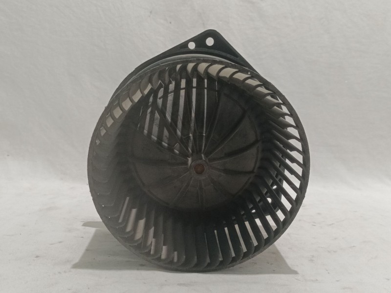 Recambio de ventilador calefaccion para nissan serena (c23m) 2.3 diesel referencia OEM IAM 4868330350 0130111154 