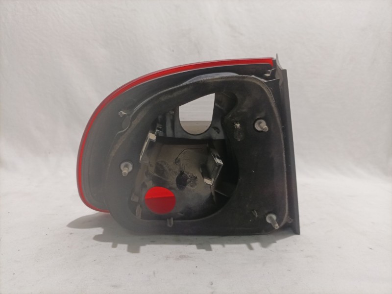 Recambio de piloto trasero derecho para seat toledo (1m2) 1.9 tdi referencia OEM IAM 1M5945096B  