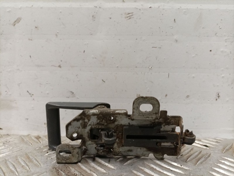 Recambio de maneta interior porton trasero para mitsubishi pajero referencia OEM IAM MB774953  