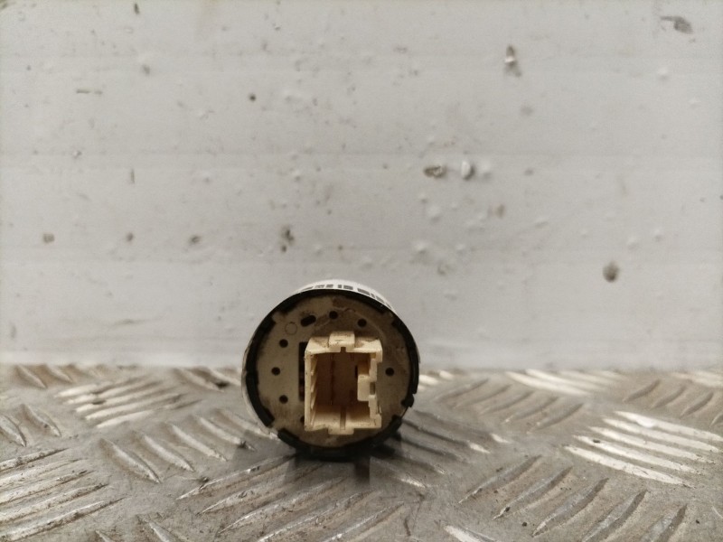 Recambio de mando regulacion luces para mitsubishi pajero referencia OEM IAM MB604842  