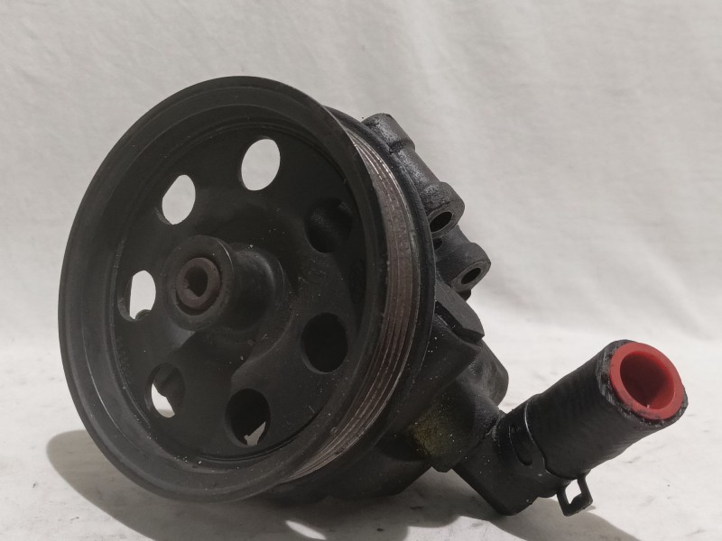 Recambio de bomba servodireccion para ford focus turnier (cak) ghia referencia OEM IAM 9AE1300 00593S3 