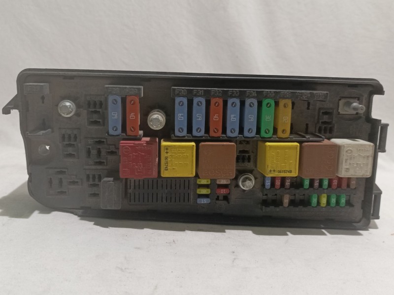 Recambio de caja reles / fusibles para opel astra h berlina enjoy referencia OEM IAM 13205802 519181002 00174173 Recambio de caja reles / fusibles para opel astra h berlina enjoy referencia OEM IAM 13205802 519181002 00174173