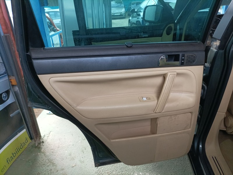 Recambio de guarnecido puerta trasera izquierda para volkswagen touareg (7la) referencia OEM IAM   