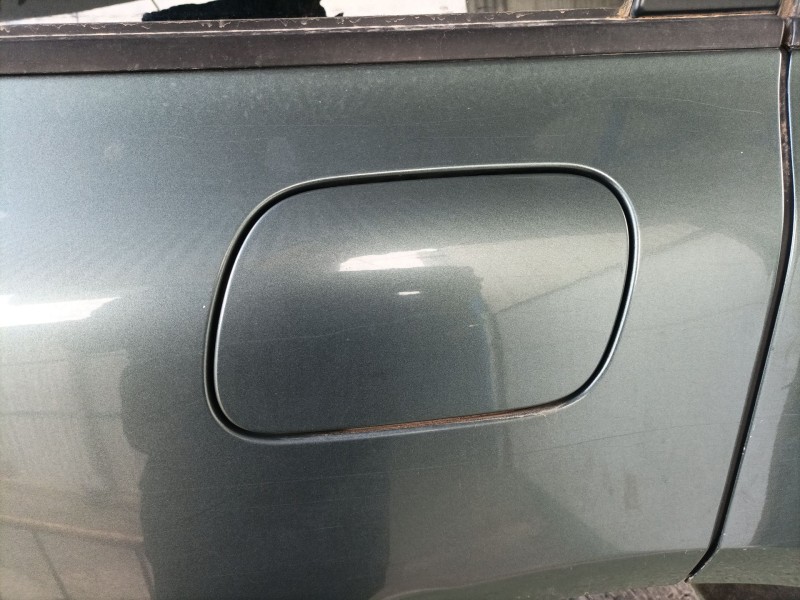 Recambio de tapa exterior combustible para volkswagen touareg (7la) referencia OEM IAM   