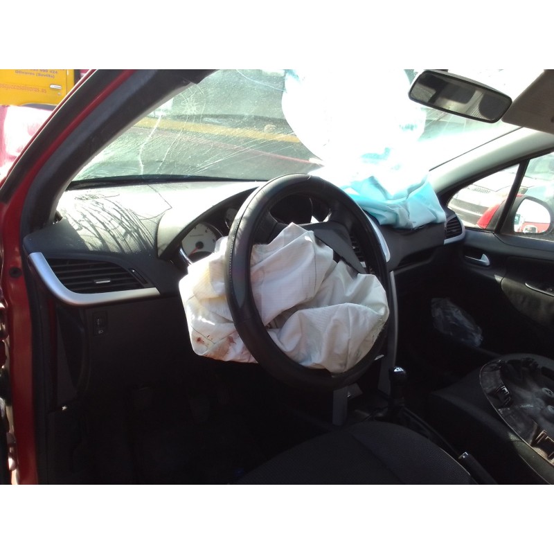 peugeot 207 del año 2006