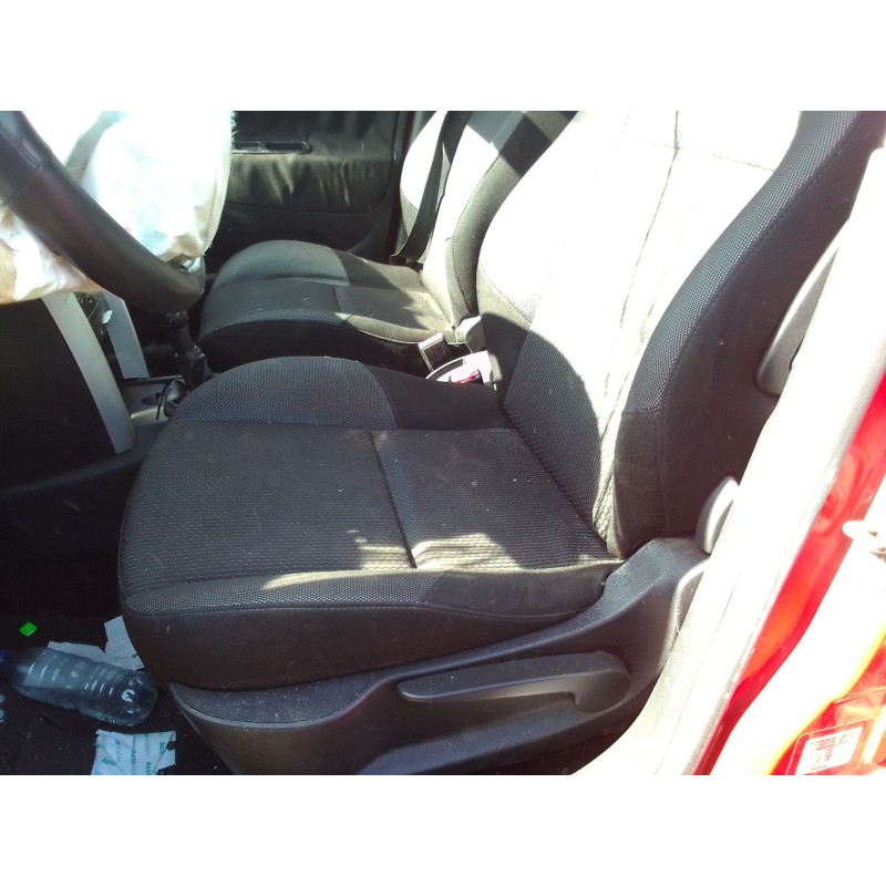 peugeot 207 del año 2006