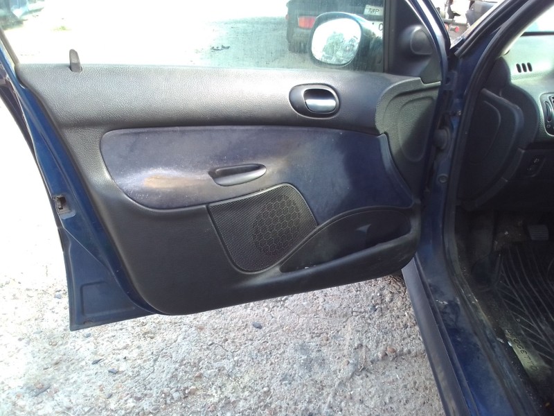 peugeot 206 berlina del año 1998