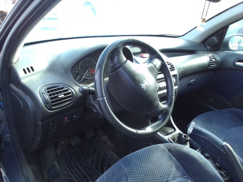 peugeot 206 berlina del año 1998