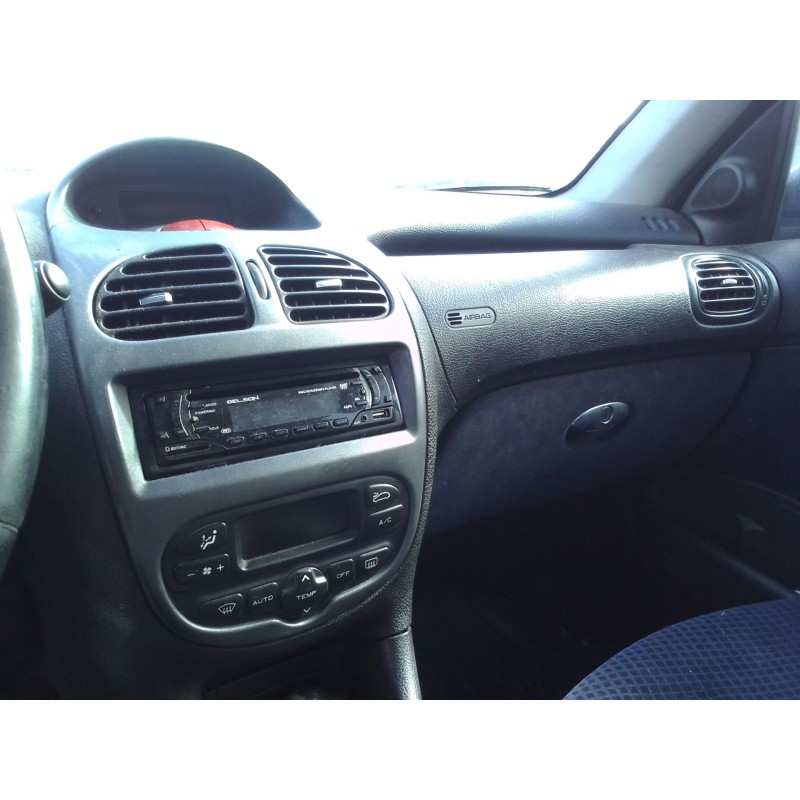 peugeot 206 berlina del año 1998