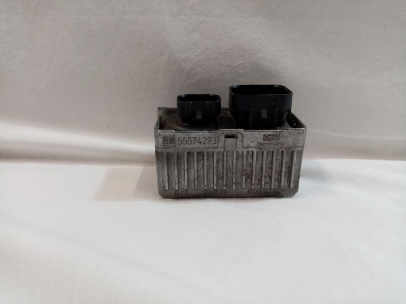 Recambio de caja precalentamiento para opel insignia berlina referencia OEM IAM 55574293  