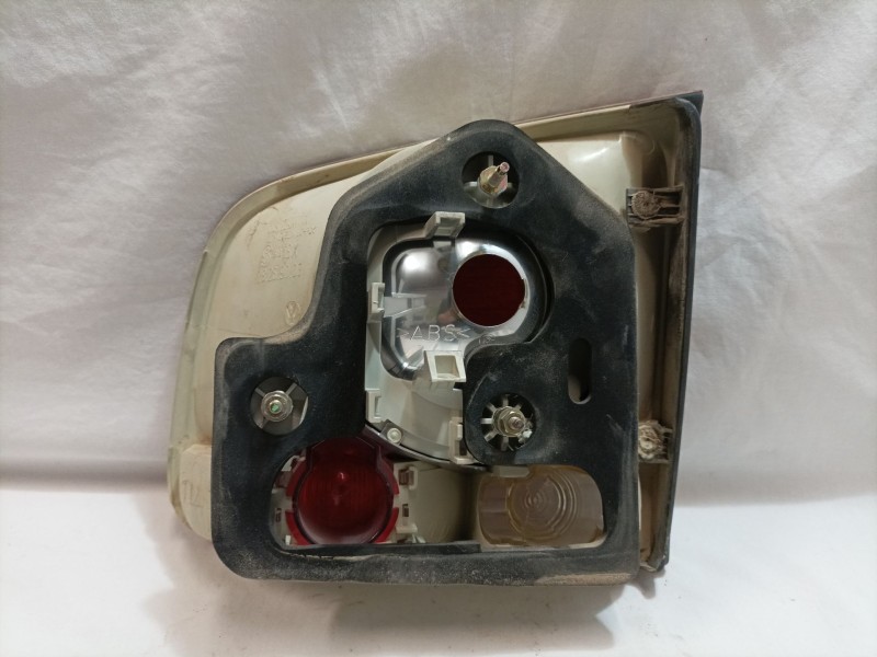 Recambio de piloto trasero izquierdo interior para volkswagen touareg (7la) referencia OEM IAM 7L6945093H  