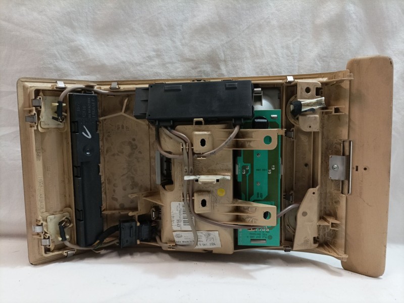 Recambio de luz interior para volkswagen touareg (7la) referencia OEM IAM 7L6867508D 7L6959672 