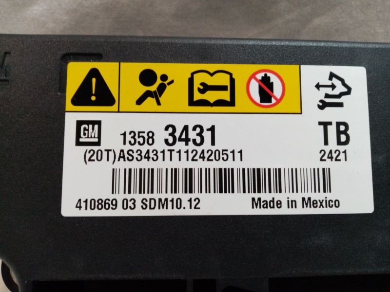 Recambio de centralita airbag para opel insignia berlina referencia OEM IAM 15583431  