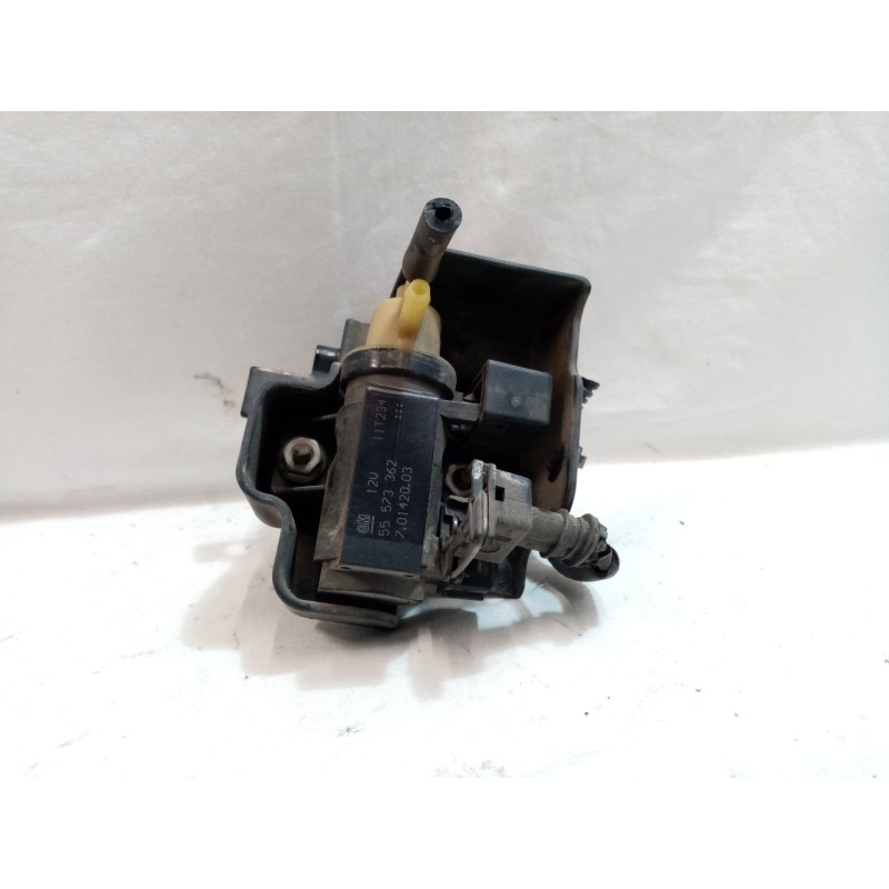Recambio de valvula aire adicional para opel insignia berlina referencia OEM IAM 55573362  