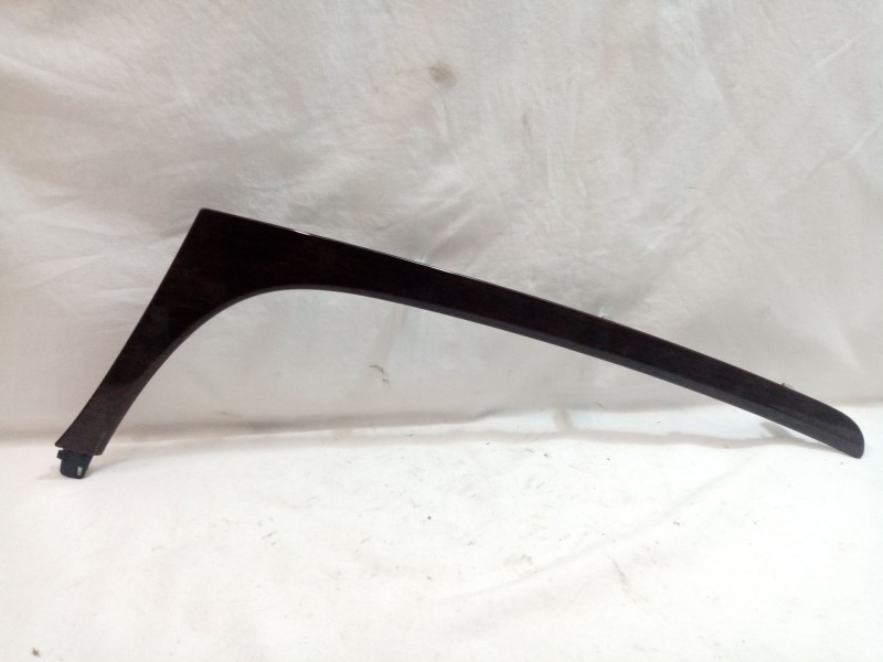 Recambio de moldura para opel insignia berlina referencia OEM IAM 13221845  