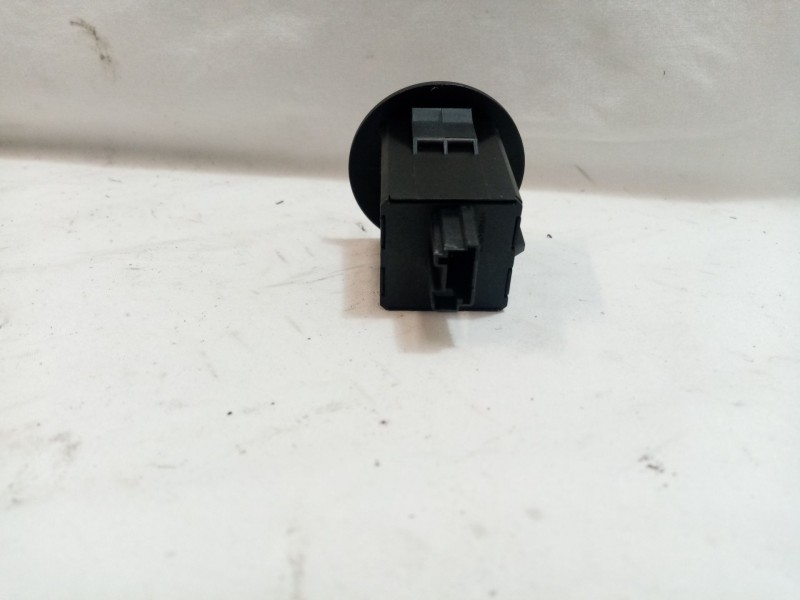 Recambio de interruptor para opel insignia berlina referencia OEM IAM 13577258  