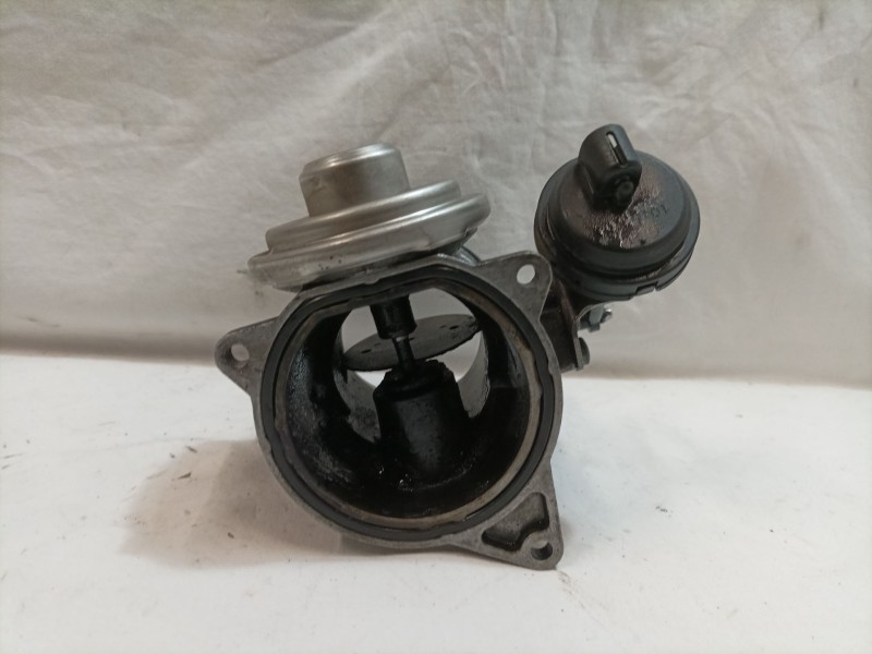 Recambio de valvula egr para volkswagen touareg (7la) referencia OEM IAM 070128073 070128070C 