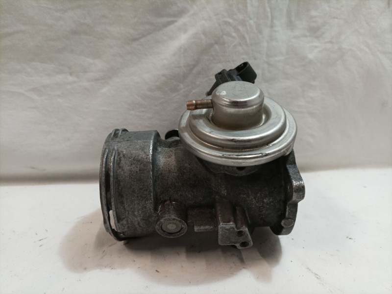 Recambio de valvula egr para volkswagen touareg (7la) referencia OEM IAM 070128073 070128070C 