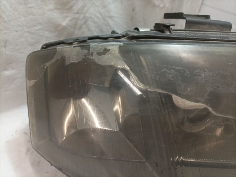 Recambio de faro derecho para audi a6 berlina (4b2) referencia OEM IAM  14847400 