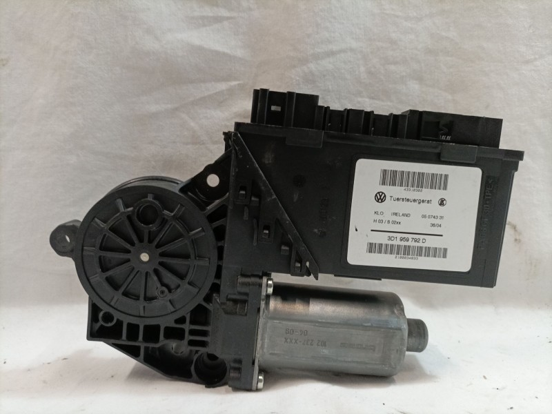 Recambio de motor elevalunas delantero derecho para volkswagen touareg (7la) referencia OEM IAM 3D1959792D 7L0959702 0130821765