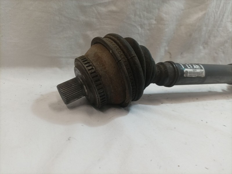 Recambio de transmision delantera derecha para audi a6 berlina (4b2) referencia OEM IAM 4B0407271  