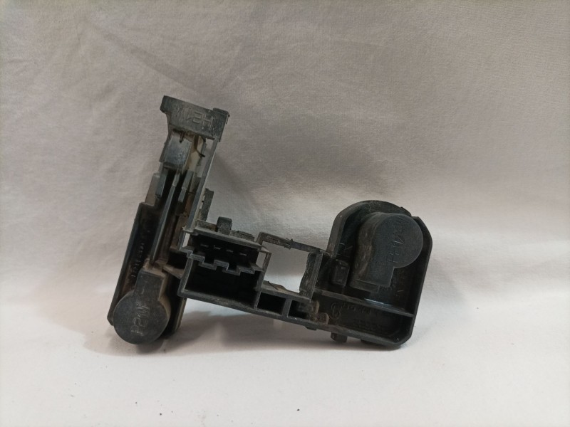 Recambio de portalamparas para volkswagen touareg (7la) referencia OEM IAM 7L6945280A  