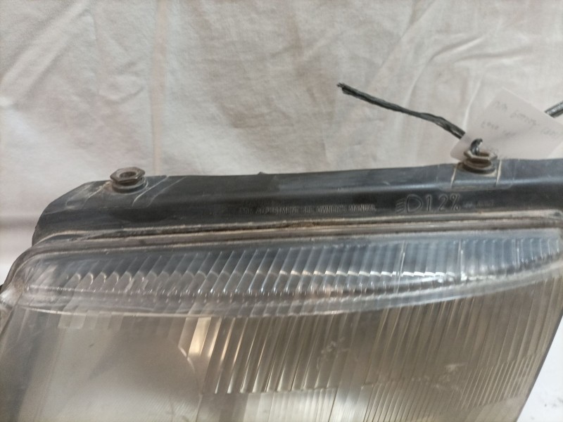 Recambio de faro izquierdo para volkswagen passat berlina (3b2) básico referencia OEM IAM 3B0941017R  