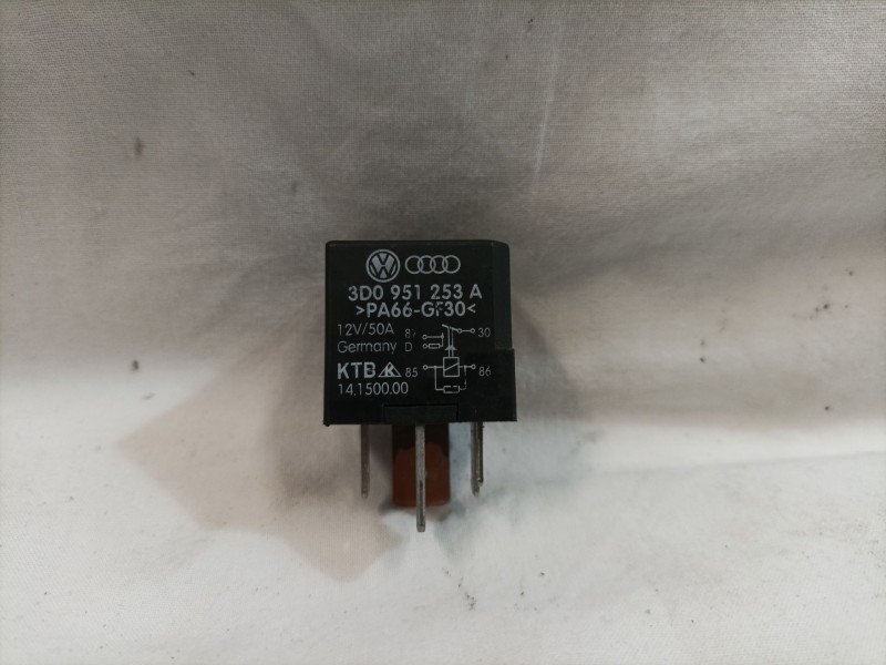 Recambio de rele para volkswagen touareg (7la) referencia OEM IAM 3D0951253A 433 