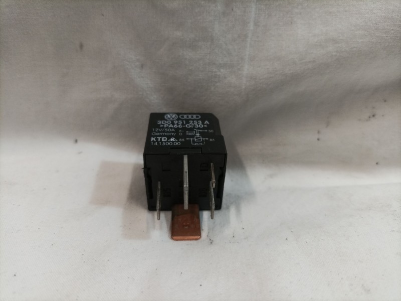 Recambio de rele para volkswagen touareg (7la) referencia OEM IAM 3D0951253A 433 