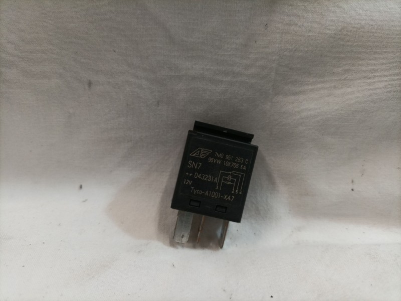 Recambio de rele para volkswagen touareg (7la) referencia OEM IAM 7M0951253C 404 
