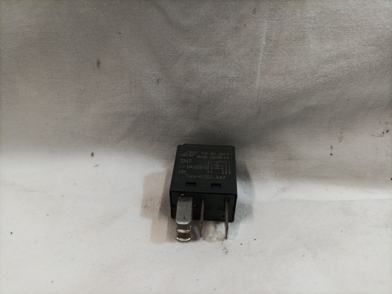 Recambio de rele para volkswagen touareg (7la) referencia OEM IAM 7M0951253C 404 