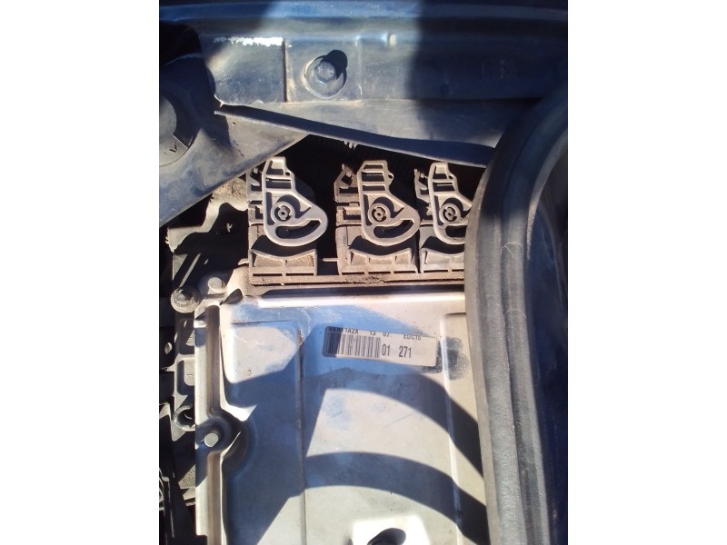 Recambio de centralita motor uce para peugeot 206 berlina referencia OEM IAM 0281011525 96 583 730 80 